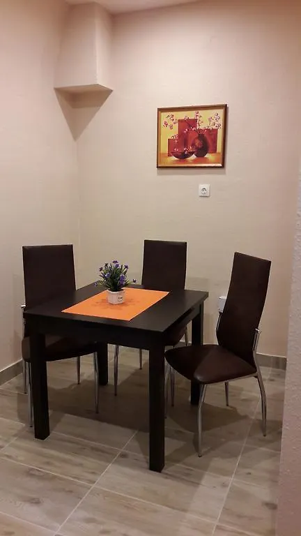 Relax Apartman Eger Apartment